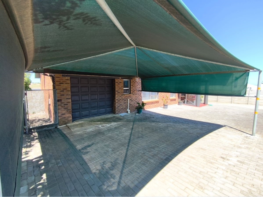 2 Bedroom Property for Sale in De Kelders Western Cape
